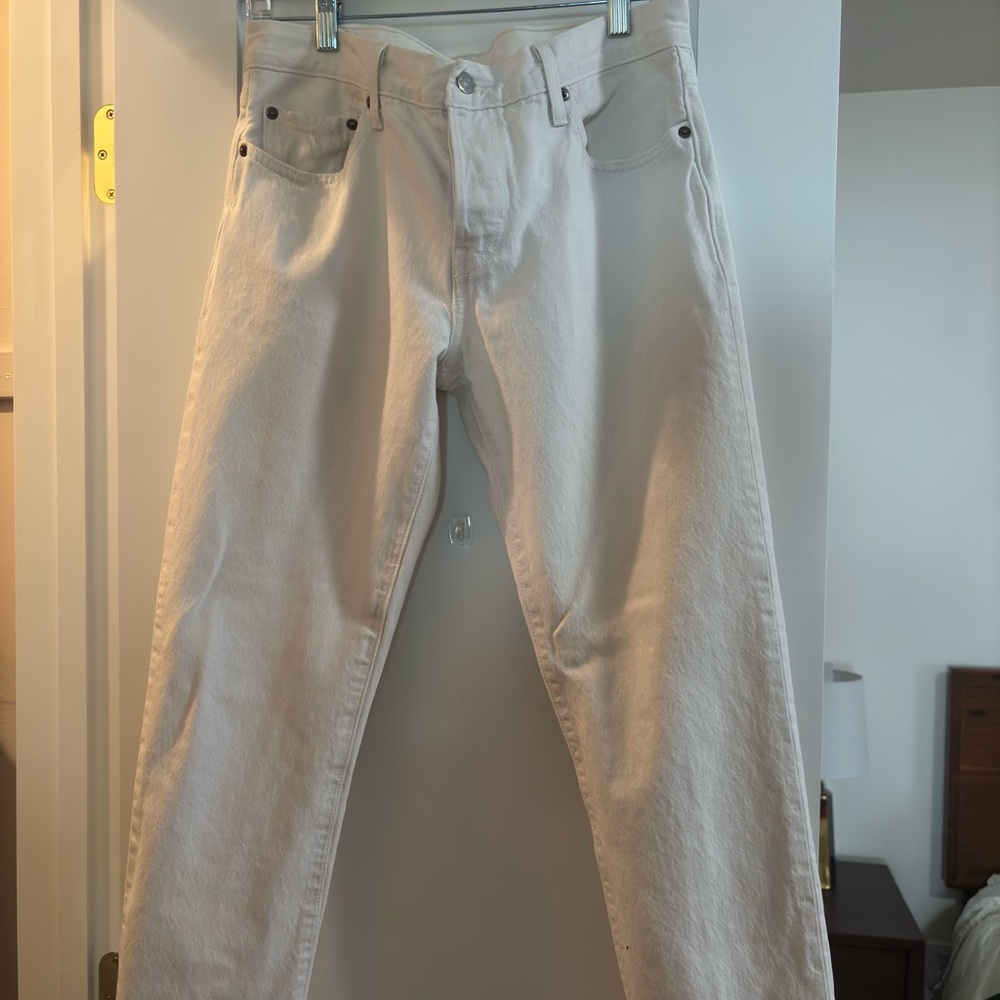 Women’s white 501 Levi’s